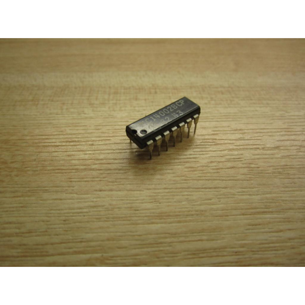 Motorola MC14002BCP Integrated Circuit (Pack of 3)