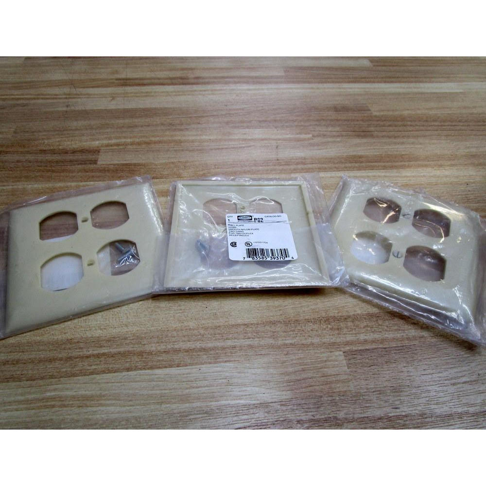 Hubbell P82 Wall Plates P82 (Pack of 3)
