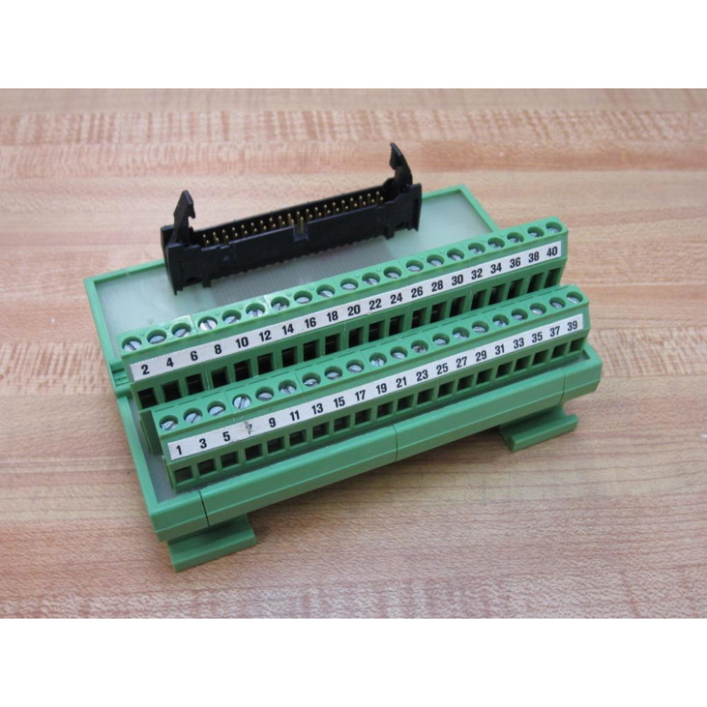 Phoenix Contact UMK-SE 11.25 Module 40 Terminals - Used