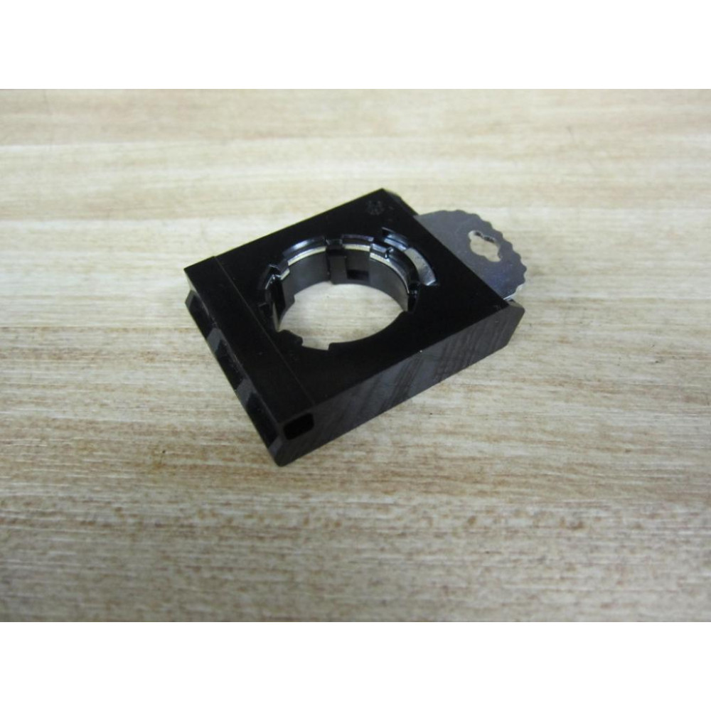 Baco 333E Push Button Clip Latch Base - New No Box