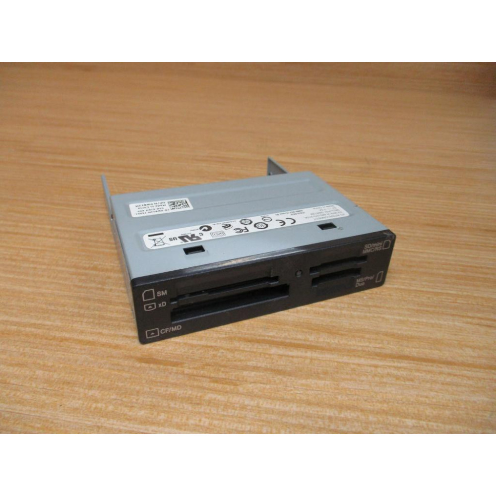 Dell 0W812M Card Reader R-680-070-215A - Used