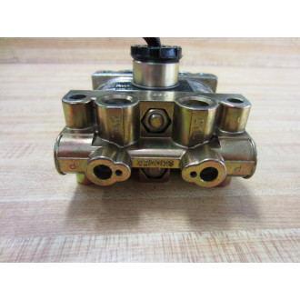 Skinner Valve V955LEH2100 Solenoid Valve - Used
