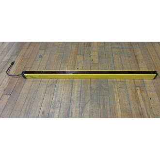 STI MS46-20-870-Q1-X Light Curtain Transmitter 34" - Used