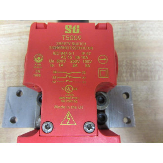 Scientific Technologies T5009 Safety Switch With Key - Used