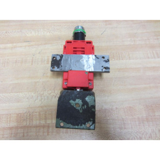 Scientific Technologies T5009 Safety Switch With Key - Used