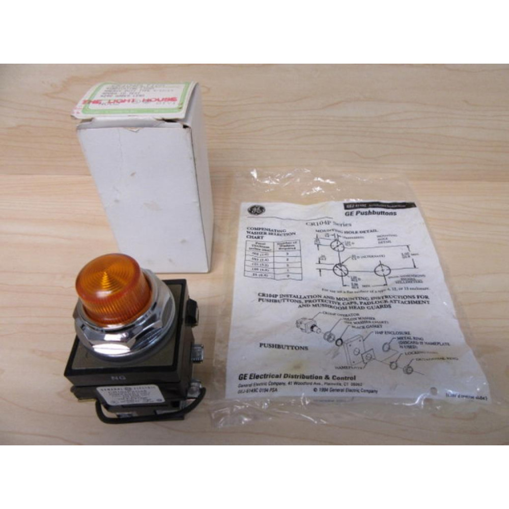 General Electric CR104PLT18M Push Button Switch