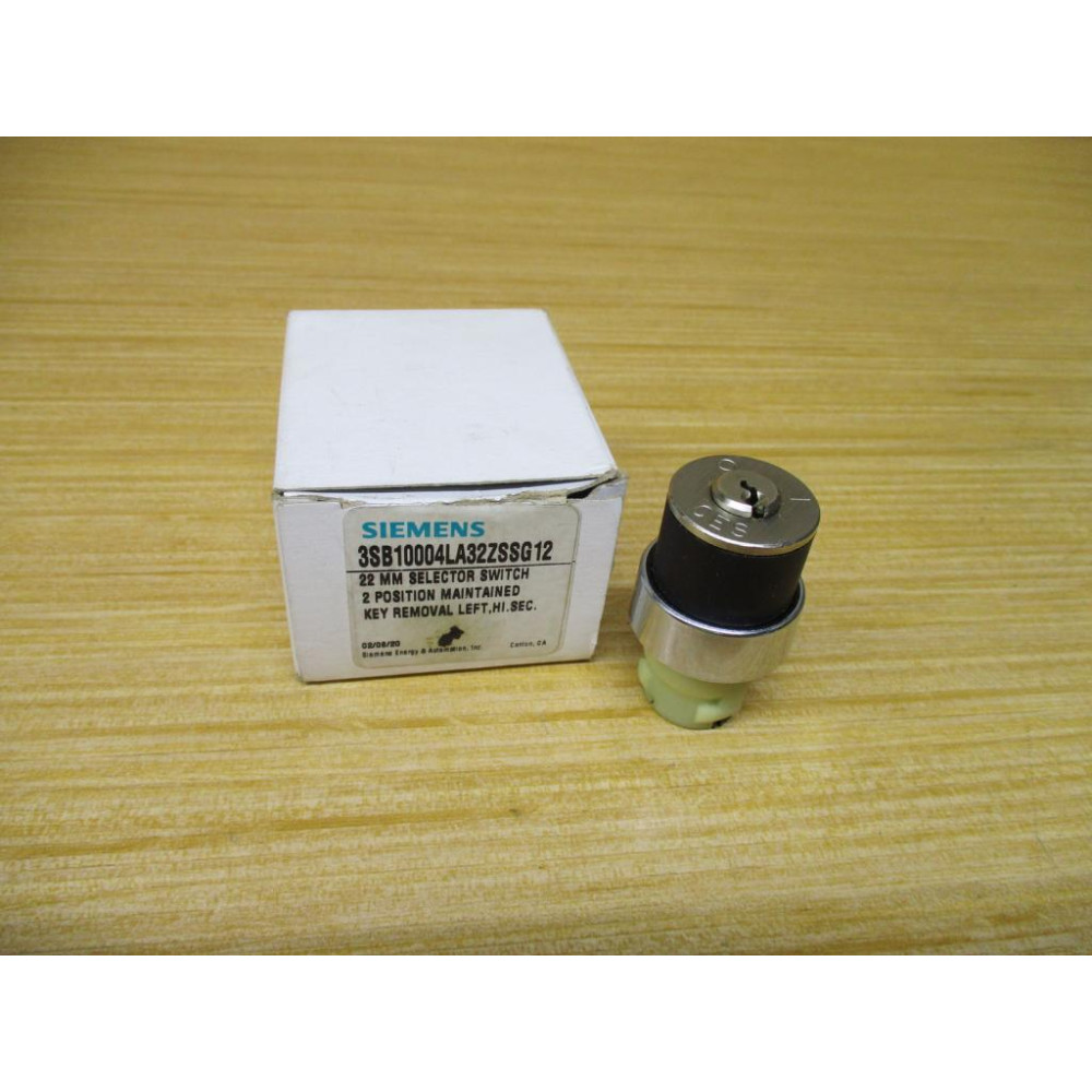 Siemens 3SB10004LA32ZSSG12 Selector Switch WO Key