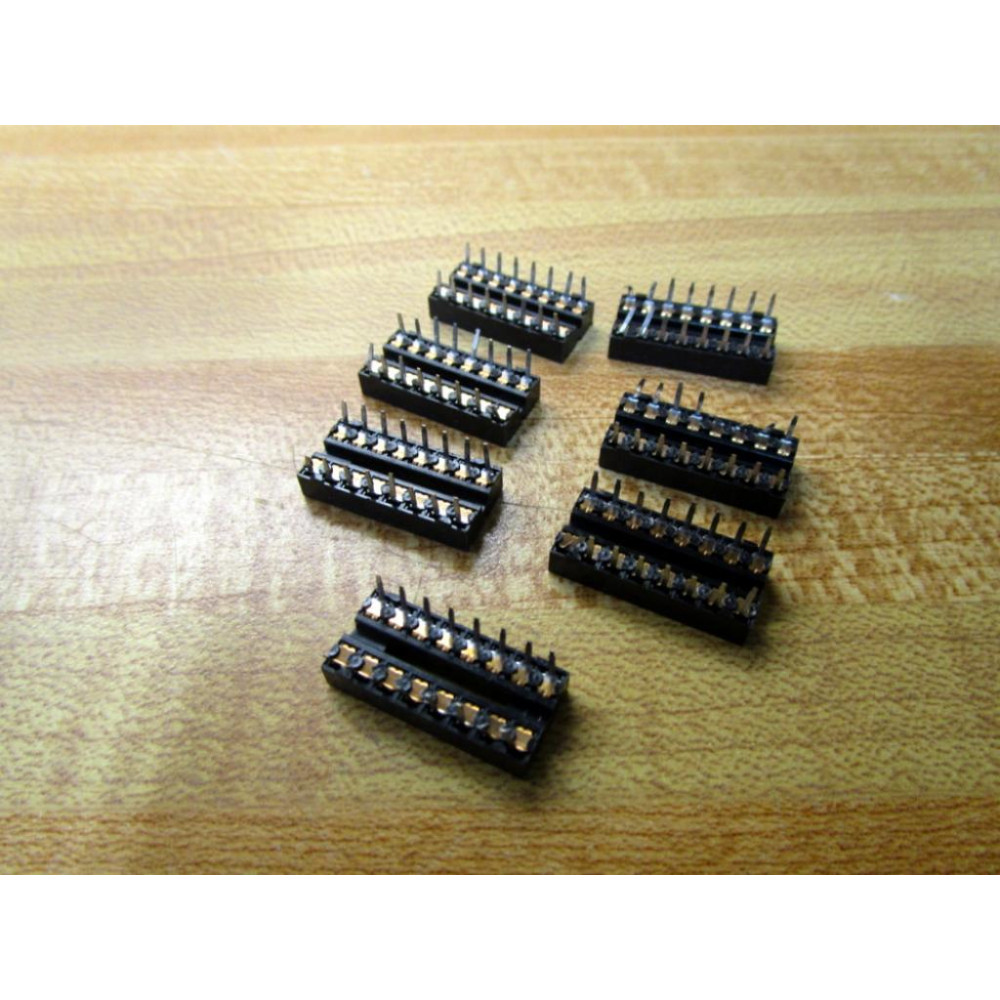 SKT D Integrated Circuit (Pack of 7) - New No Box