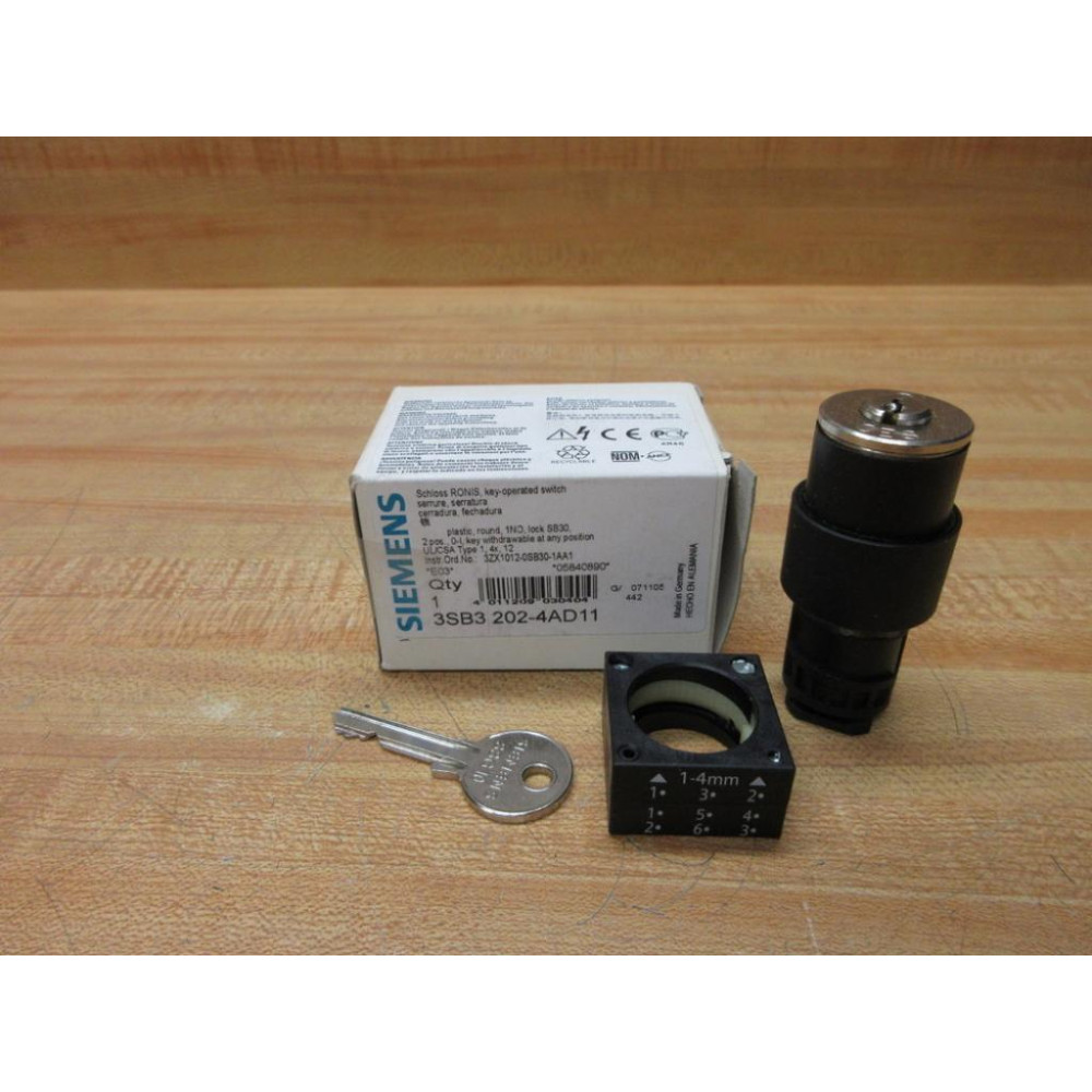 Siemens 3SB3-202-4AD11 Keyed Switch