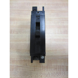 Westinghouse 1532374A Circuit Breaker W WS CW E1030 Cracked Housing - Used