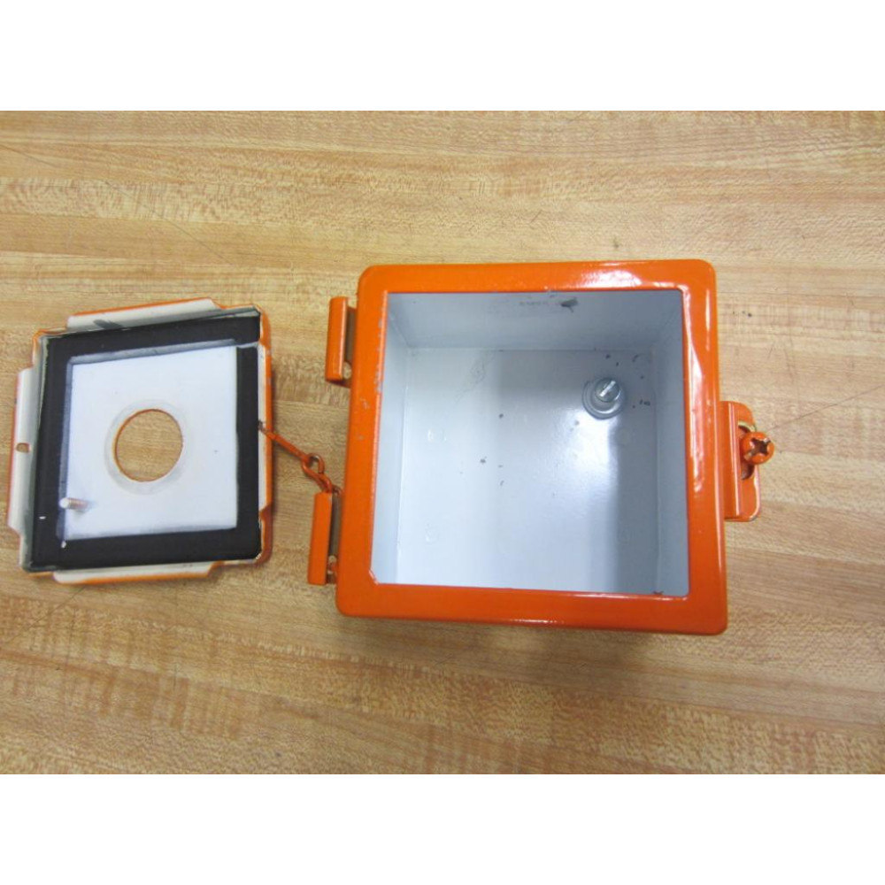 Hoffman 4x4x3.5 Enclosure 4"x4"x3 12" - Used