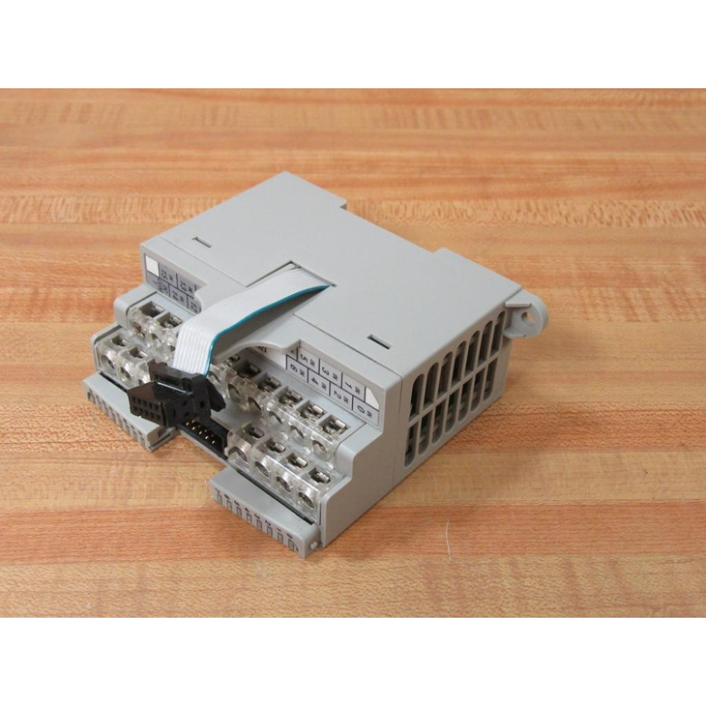 Allen Bradley 1762-IQ16 Input Module 1762IQ16 Series A Rev A - Used Allen Bradley 1762-IQ16 Input Module 1762IQ16 Series A Rev A - Used