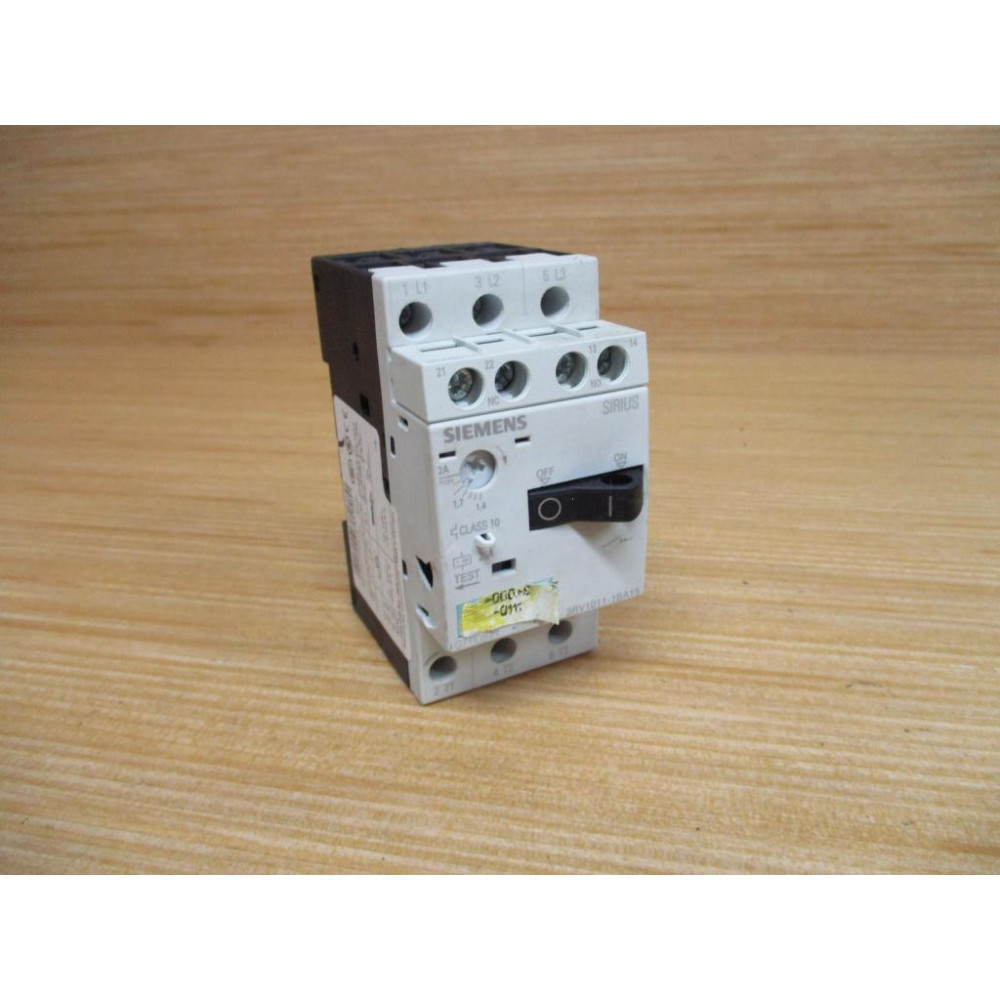 Siemens 3RV1011-1BA15 Circuit Breaker 1.4-2 AMP Chipped - Used