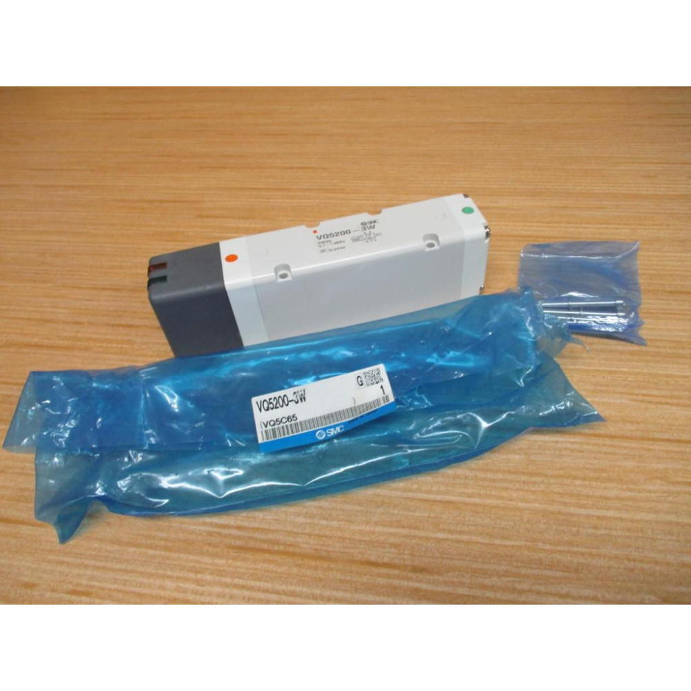 SMC VQ5200-3W Double Solenoid Valve VQ52003W W Screws