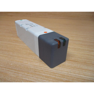 SMC VQ5200-3W Double Solenoid Valve VQ52003W W Screws