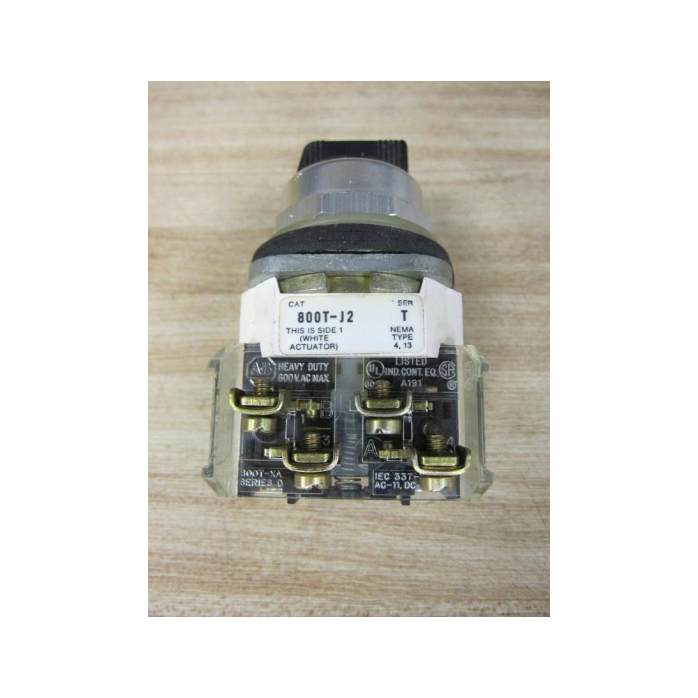 Allen Bradley 800T-J2 Selector Switch 800TJ2 W800T-XA - Used