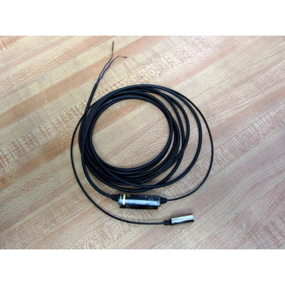 Omron E2EC-C3D2 Proximity Sensor E2ECC3D2 - New No Box Omron E2EC-C3D2 Proximity Sensor E2ECC3D2 - New No Box