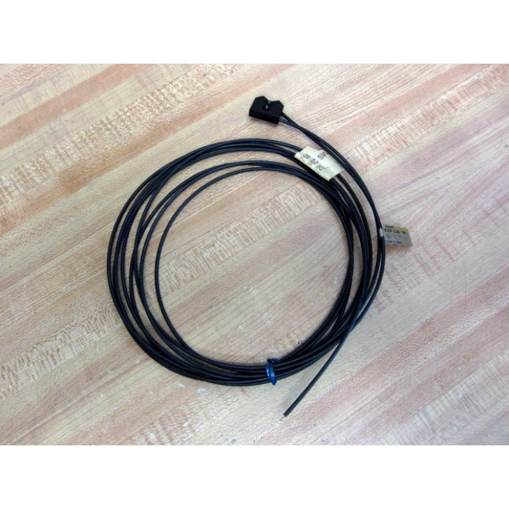 Omron E32-L25-2M Fiber Optic Sensor E32L252M - New No Box