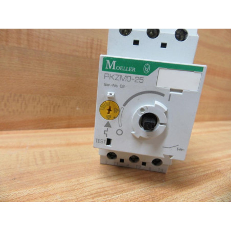 Moeller PKZM0-25 Circuit Breaker 20-25A 3P PKZM025 WO Knob - Used