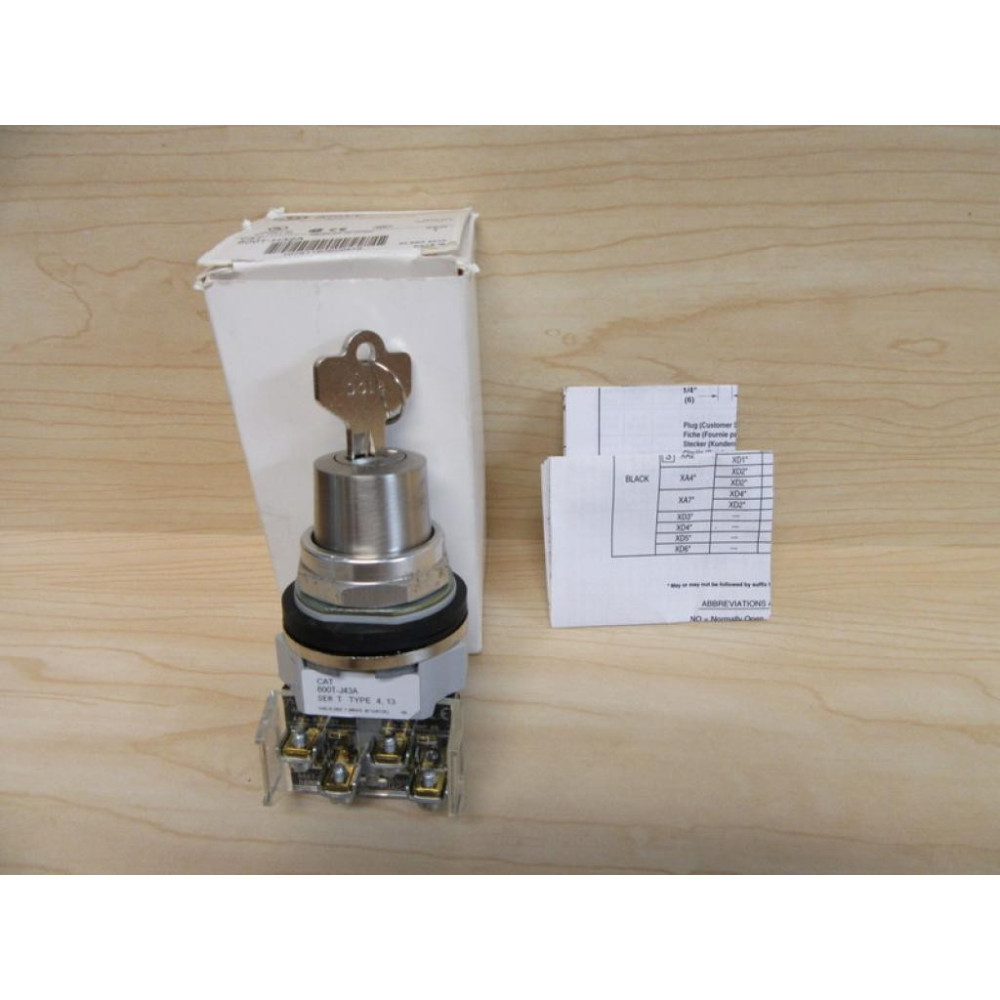 Allen Bradley 800T-H32A 2-Pos Switch SER T