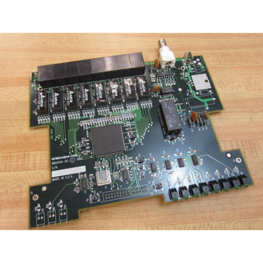 Microdyne 9800016-01 Circuit Board 9800016-00 - Used