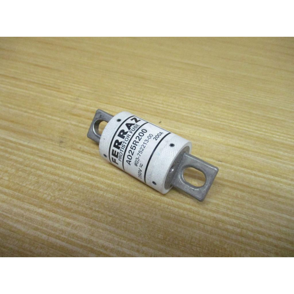 Gould Shawmut Ferraz Mersen A025R200 Protistor Fuse 200A - Used