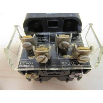 Allen Bradley 800H-QRA10G Push Button Switch - Used