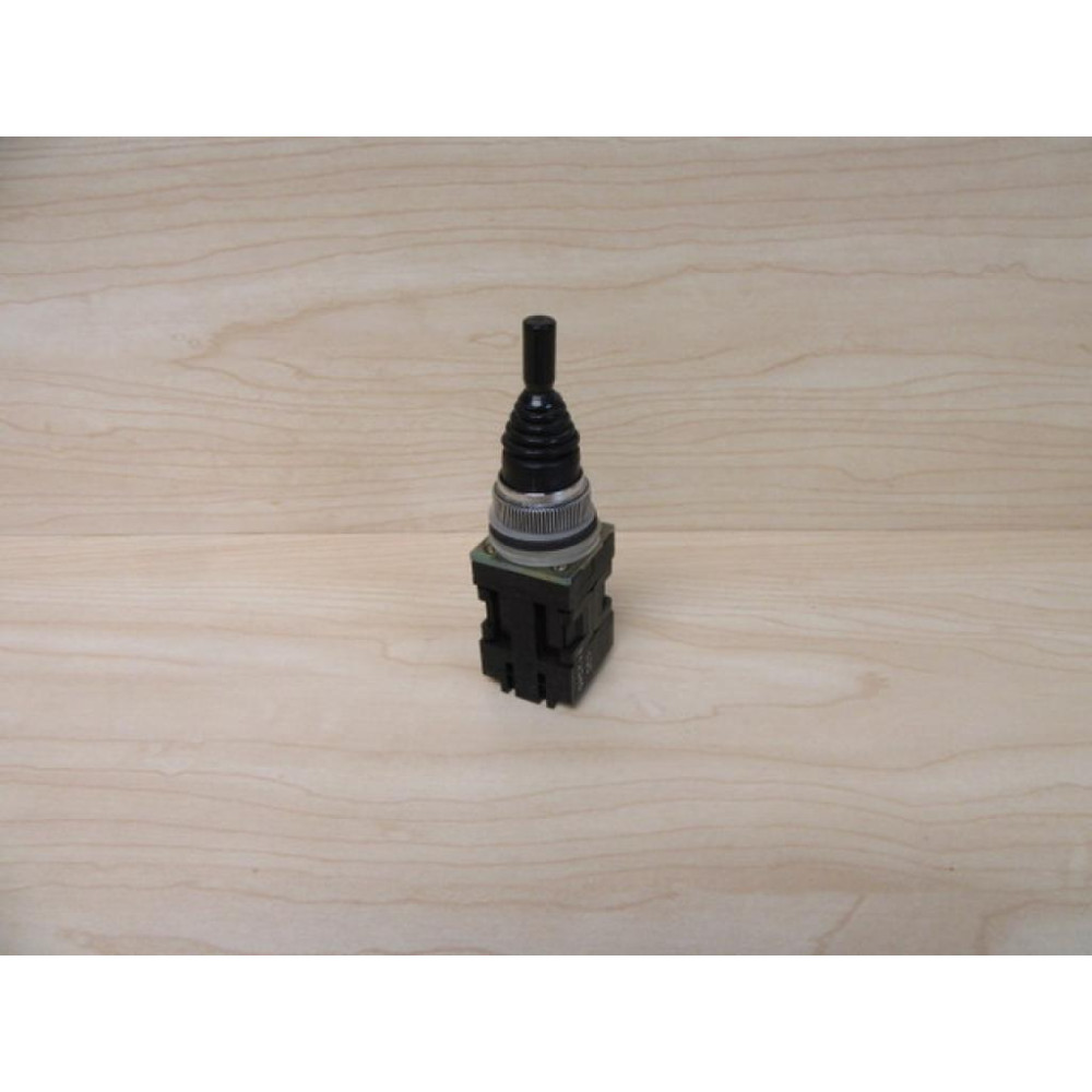 General Electric CR104G141 Toggle Switch CGE-CEMA - New No Box