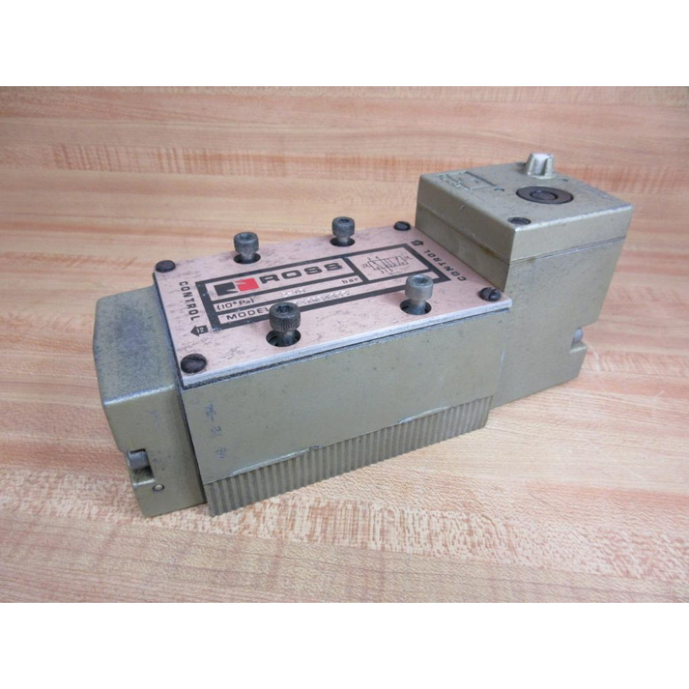 Ross W7476B4333 Solenoid Valve - Used