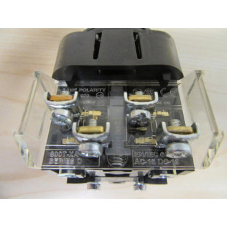 Allen Bradley 800T-16JG2KB7AX Green Selector Switch