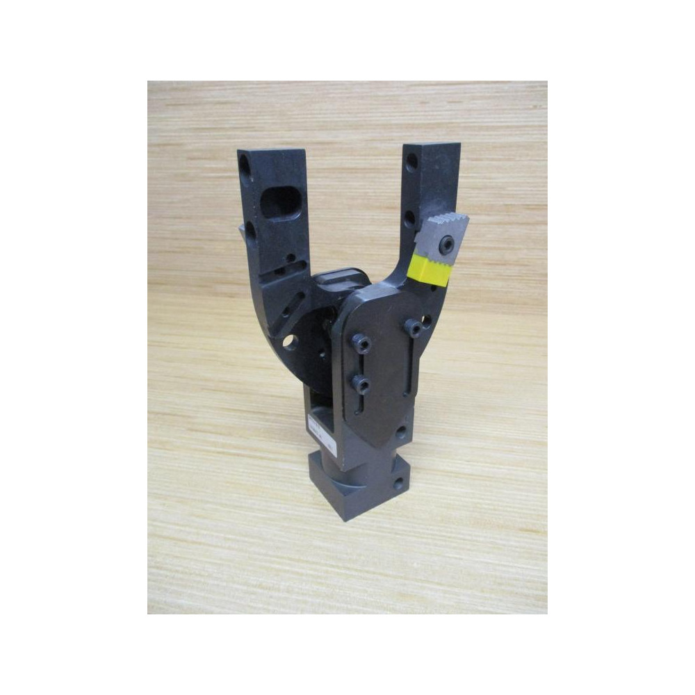 PHD GRM4TG-6-70-70 Pneumatic Gripper Clamp GRN4TG67070 - Used