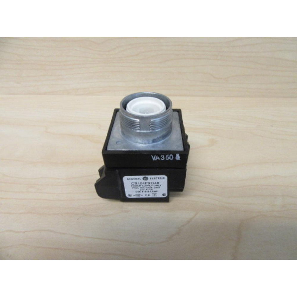 General Electric CR104PXG48 Socket wBulb Core Only, Push - New No Box
