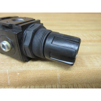 Wilkerson R08-C2-F000 Regulator R08C2F000 - New No Box