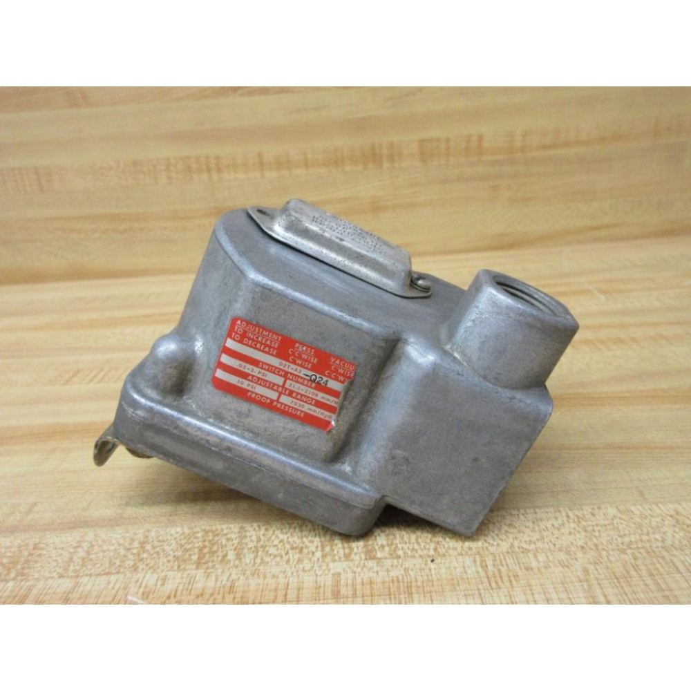 Barksdale D2T-A3-Q24 Pressure Switch D2TA3Q24 - Used