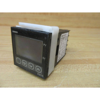 Omron E5CN-Q2HBT Temperature Controller E5CNQ2HBT W Mounting Bracket - Used