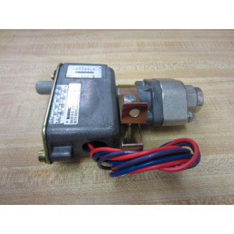 Barksdale C9612-2 Pressure Actuated Switch C96122 - New No Box