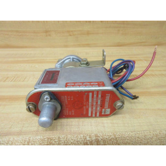 Barksdale C9612-2 Pressure Actuated Switch C96122 - Used