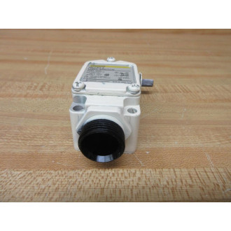 Omron WLCA2-2 Limit Switch WLCA22 500 VAC, WO Lever Arm - Used