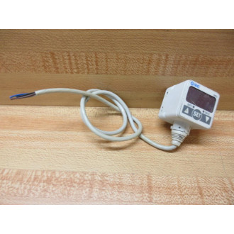 SMC ISE40-01-22L-M Pressure Switch ISE400122LM - Used