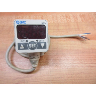SMC ISE40-01-22L-M Pressure Switch ISE400122LM - Used