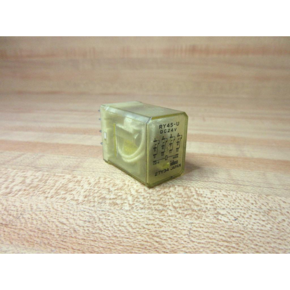 IDEC RY4S-U-DC24V Relay  RY4S-U-24V DC . - Used
