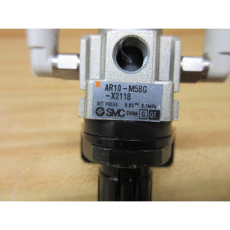 SMC AR10-M5BG-X2118 Pressure Regulator AR10M5BGX2118 WBracket & Fittings - Used