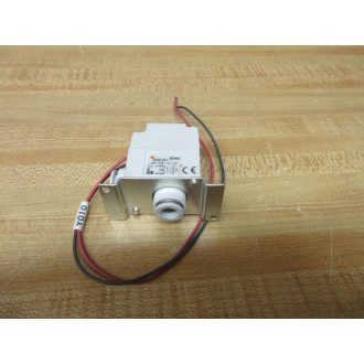 SMC VQ21A1-5G-C8-LF-Q 2-Way Valve VQ21A15GC8LFQ W Bracket - Used