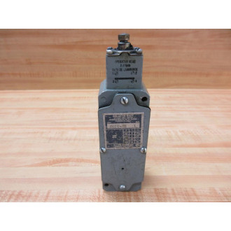 Allen Bradley 802T-AT Limit Switch 802TAT - Used