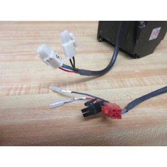 Yaskawa Electric SGMPH-02A1A-YR11 AC Servo Motor SGMPH02A1AYR11 Cracked Body - Refurbished