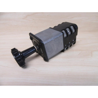 General Electric 10AB044 Rotary Selector Switch Minor Shelf Wear - New No Box