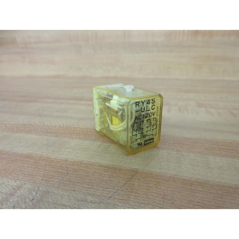 IDEC RY4S-ULC-AC120V Relay RY4S-ULC-120V AC - Used