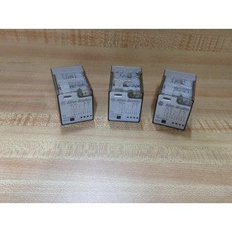 Allen Bradley 700-HA33Z24-24V DC Relay 700-HA33Z24-24VDC Series D - Used