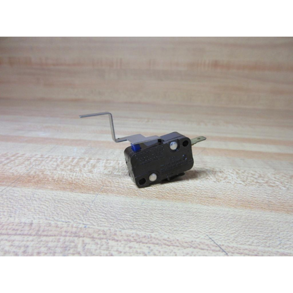 Cherry Electric E33 Snap-Action Switch wRoller Lever - New No Box