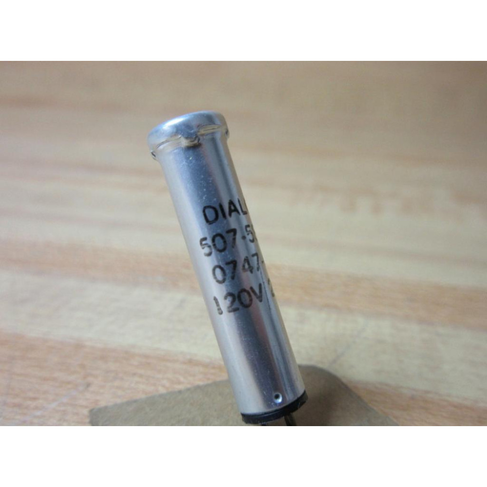 Dialco 507-5824-0747-600 Dialight Indicator Light - New No Box